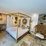 Buddha Bed & Breakfast 4*