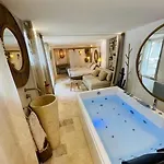 Bed & Breakfast Buddha 4*