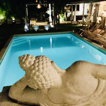 Buddha Thoiry Bed & Breakfast *