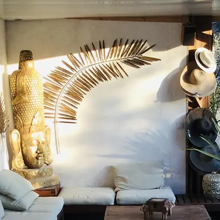 Bed & Breakfast Buddha Thoiry *