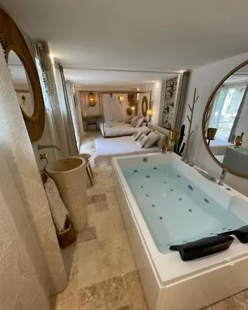 Buddha Oda ve Kahvaltı 4*
