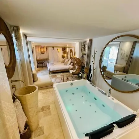 Buddha Oda ve Kahvaltı 4*