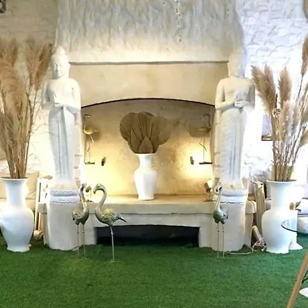 Bed & Breakfast Buddha Thoiry (Yvelines)